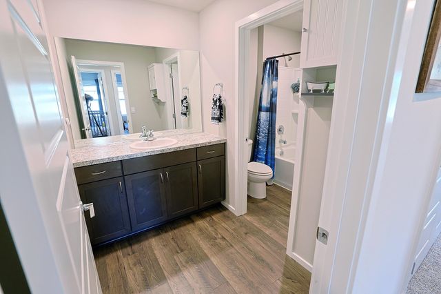 8211 S Avery Rd, Cheney, WA 99004