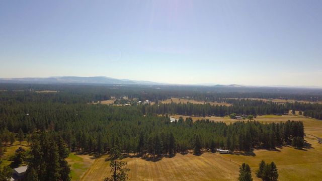 8211 S Avery Rd, Cheney, WA 99004