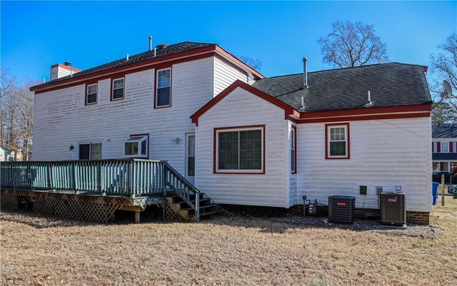 113 King Forest LN, Newport News, VA 23608