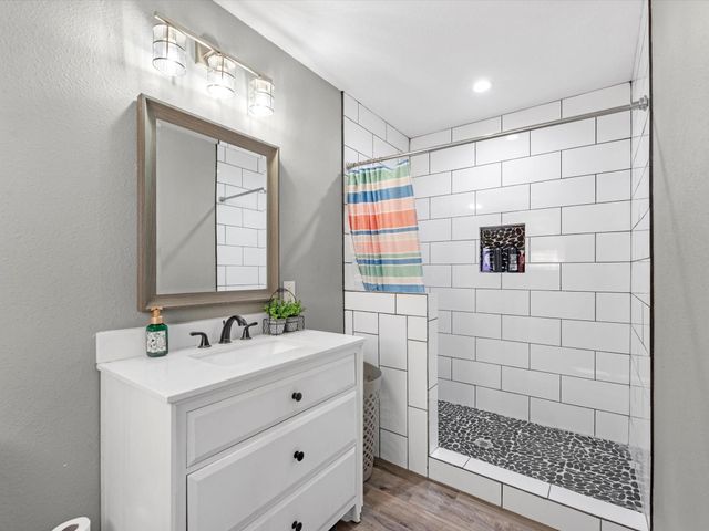 7422 Nodding Pines Lane, Houston, TX 77044