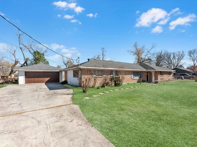 7422 Nodding Pines Lane, Houston, TX 77044