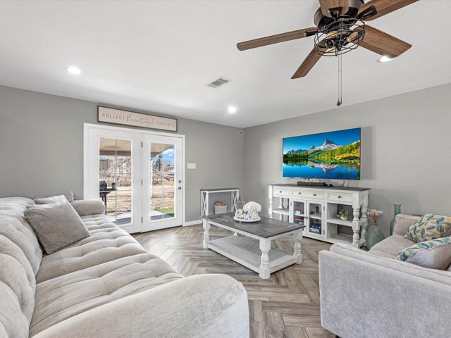 7422 Nodding Pines Lane, Houston, TX 77044