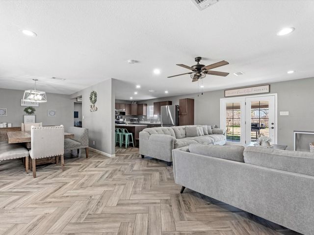 7422 Nodding Pines Lane, Houston, TX 77044