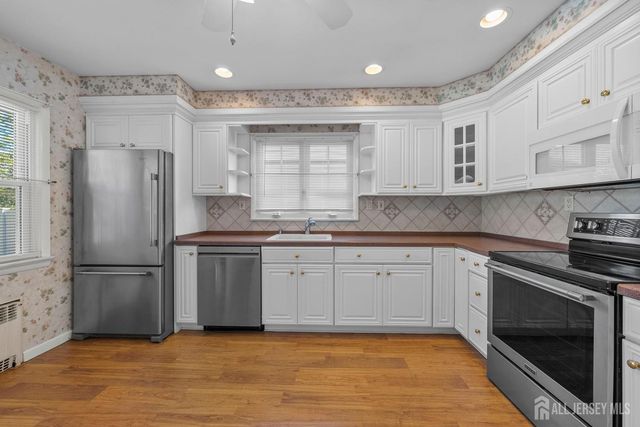 176 Grenville Street, Woodbridge Proper, NJ 07095