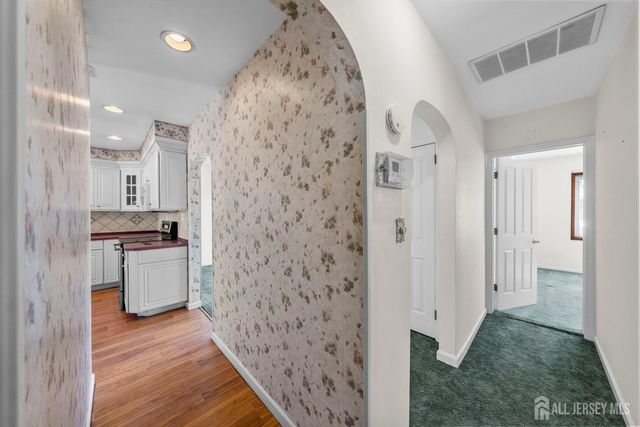 176 Grenville Street, Woodbridge Proper, NJ 07095