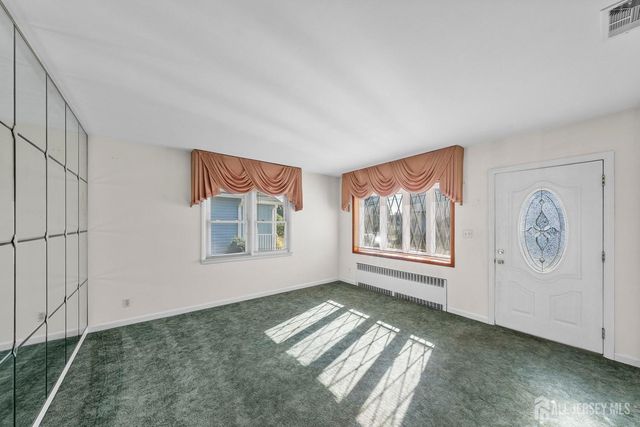176 Grenville Street, Woodbridge Proper, NJ 07095