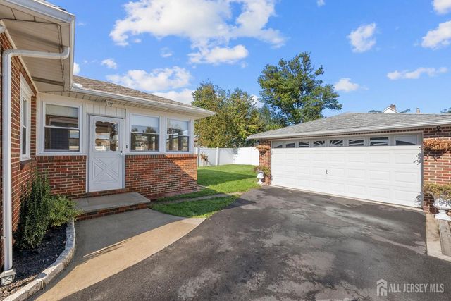 176 Grenville Street, Woodbridge Proper, NJ 07095