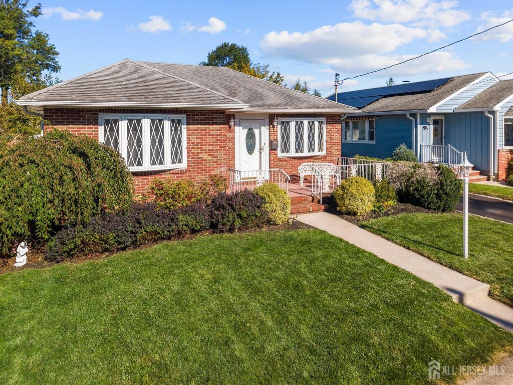 176 Grenville Street, Woodbridge Proper, NJ 07095