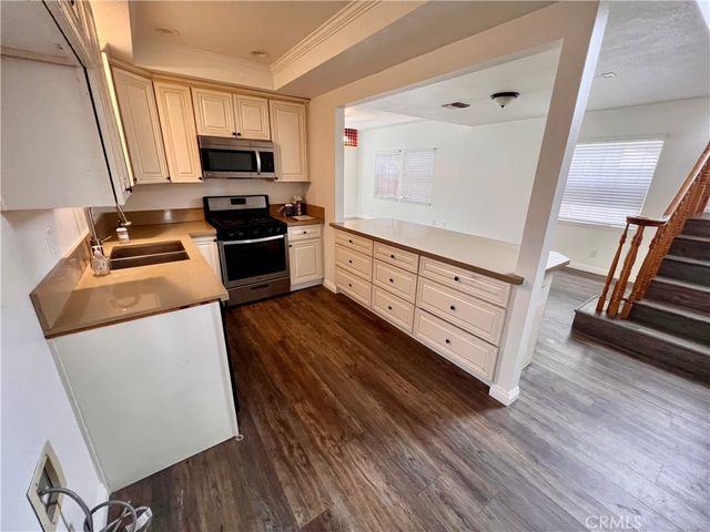 129 W Palmyra, Orange, CA 92866