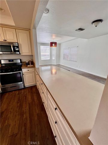 129 W Palmyra, Orange, CA 92866