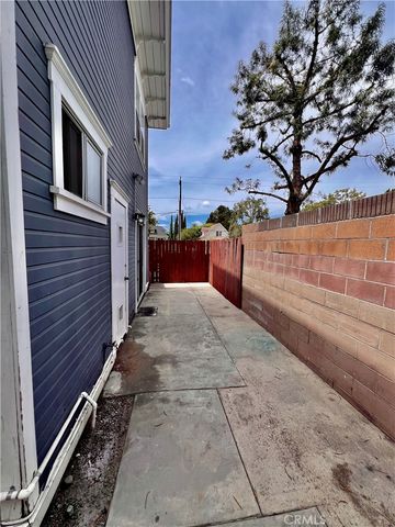 129 W Palmyra, Orange, CA 92866