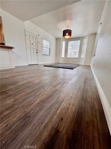 129 W Palmyra, Orange, CA 92866