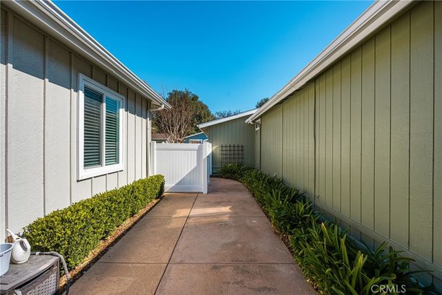 2508 Park Lake, Santa Ana, CA 92705