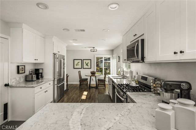 2508 Park Lake, Santa Ana, CA 92705