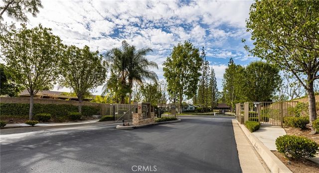 2508 Park Lake, Santa Ana, CA 92705