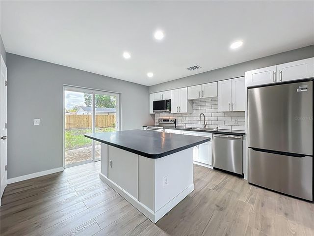 6848 COMPASS COURT, Orlando, FL 32810