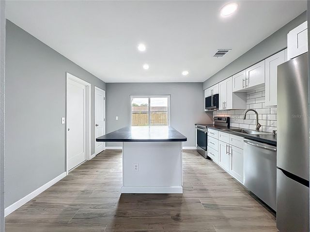 6848 COMPASS COURT, Orlando, FL 32810