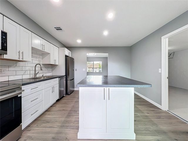 6848 COMPASS COURT, Orlando, FL 32810