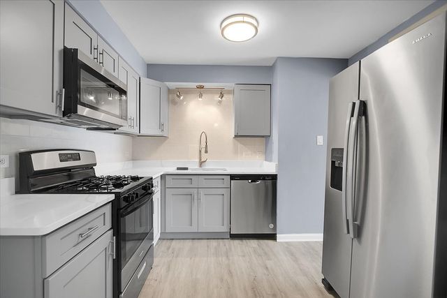 10310 Ridgeland Avenue 208, Chicago Ridge, IL 60415