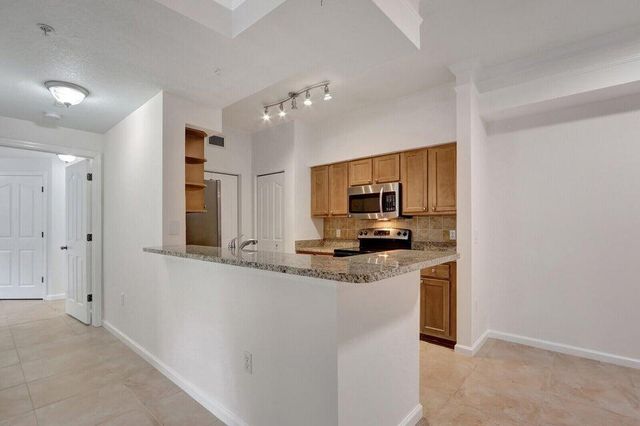 7101 MYRTLEWOOD Circle W, Palm Beach Gardens, FL 33418