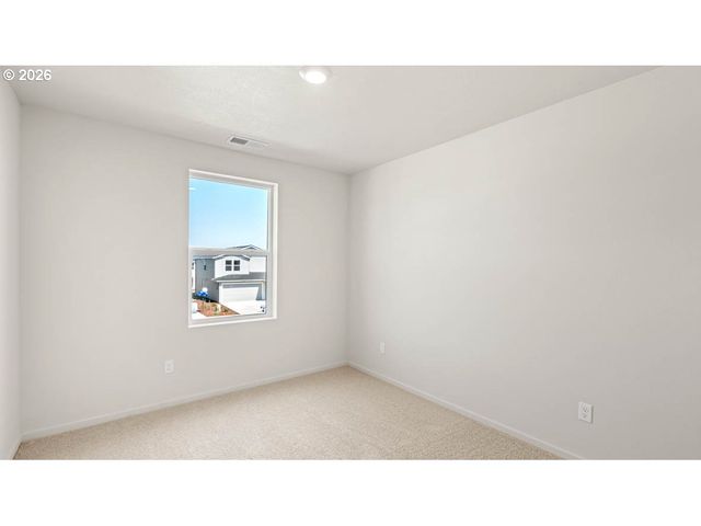 689 Terra Linda Ave, Eugene, OR 97404