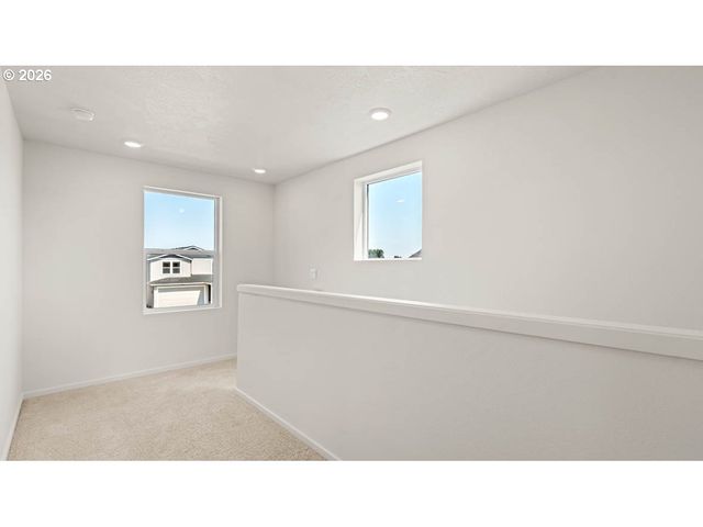 689 Terra Linda Ave, Eugene, OR 97404