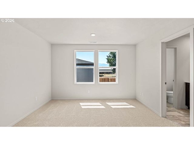 689 Terra Linda Ave, Eugene, OR 97404