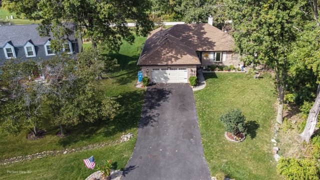 2858 E Bending Creek Trail, Crete, IL 60417
