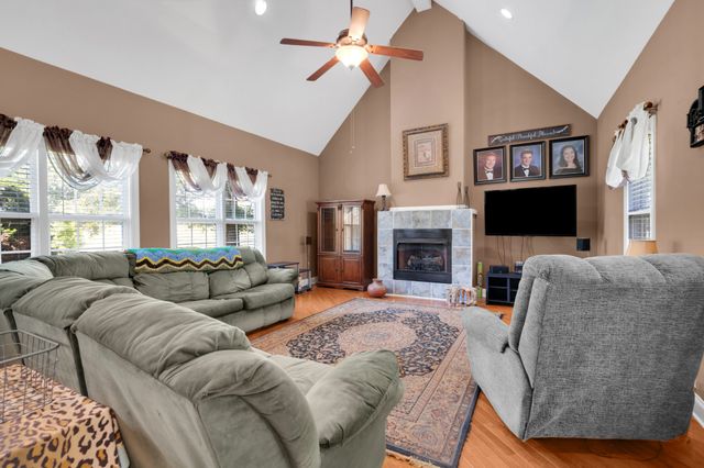 2607 Old Tullahoma Rd, Winchester, TN 37398