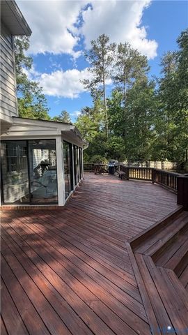 5501 Buxton Ct, Chester, VA 23831