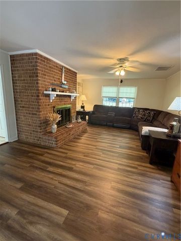 5501 Buxton Ct, Chester, VA 23831