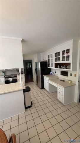 5501 Buxton Ct, Chester, VA 23831
