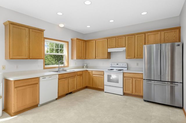 12005 86th Avenue N, Maple Grove, MN 55369