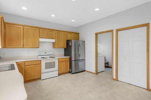 12005 86th Avenue N, Maple Grove, MN 55369