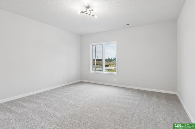 5602 N 198th Street, Elkhorn, NE 68022