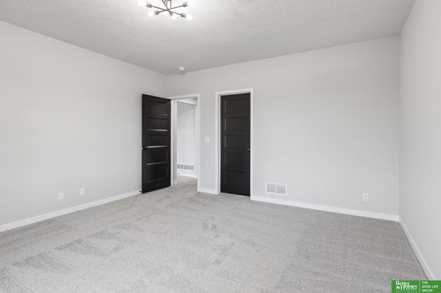 5602 N 198th Street, Elkhorn, NE 68022