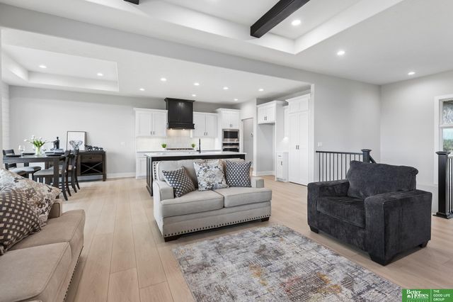 5602 N 198th Street, Elkhorn, NE 68022