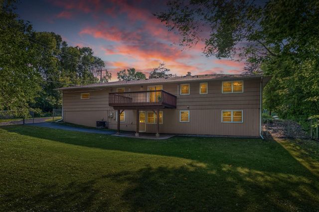 4000 Baker Road, Minnetonka, MN 55305
