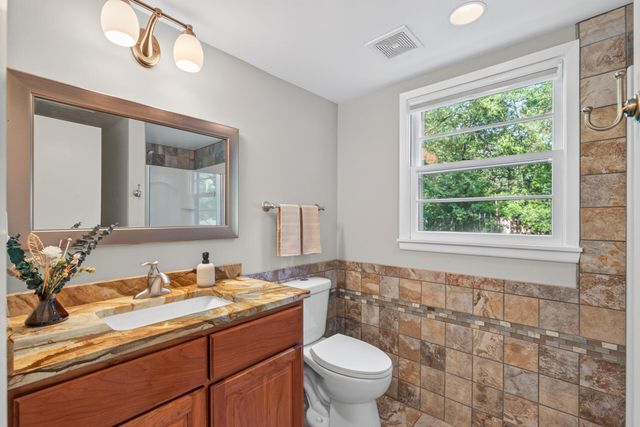 4000 Baker Road, Minnetonka, MN 55305