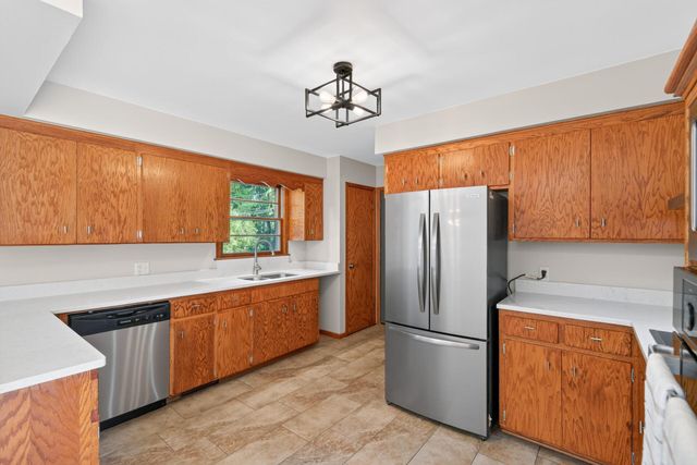 4000 Baker Road, Minnetonka, MN 55305