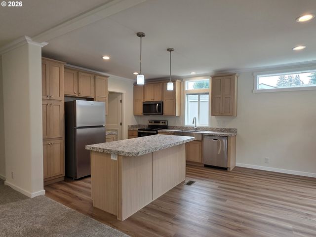 7940 Se Posey, Milwaukie, OR 97267