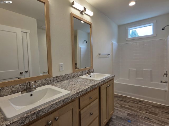 7940 Se Posey, Milwaukie, OR 97267