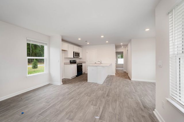 240 Ashworth Dr., Tabor City, NC 28463