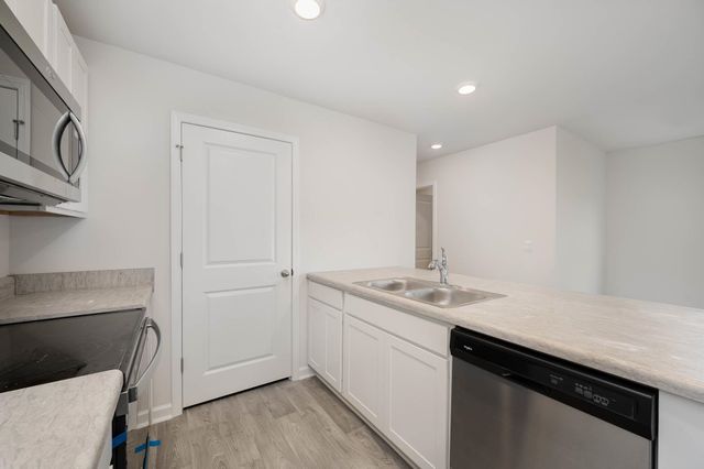 240 Ashworth Dr., Tabor City, NC 28463