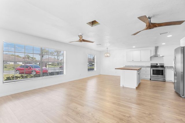 1619 Laurel Leaf Lane B, Fort Pierce, FL 34950