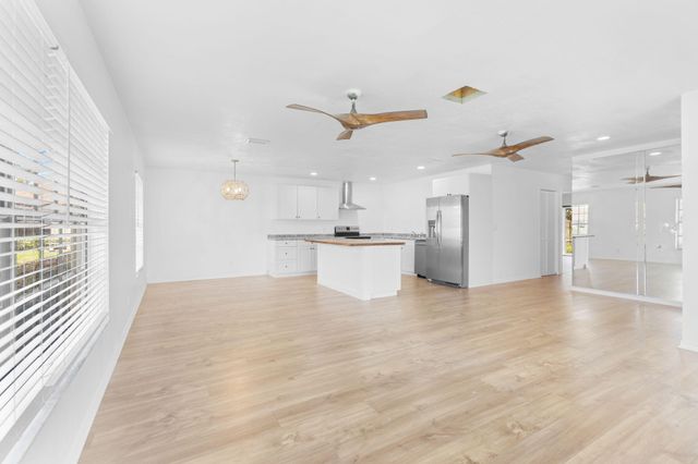 1619 Laurel Leaf Lane B, Fort Pierce, FL 34950