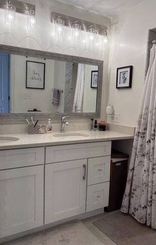 7 Bay St 10, Hull, MA 02045
