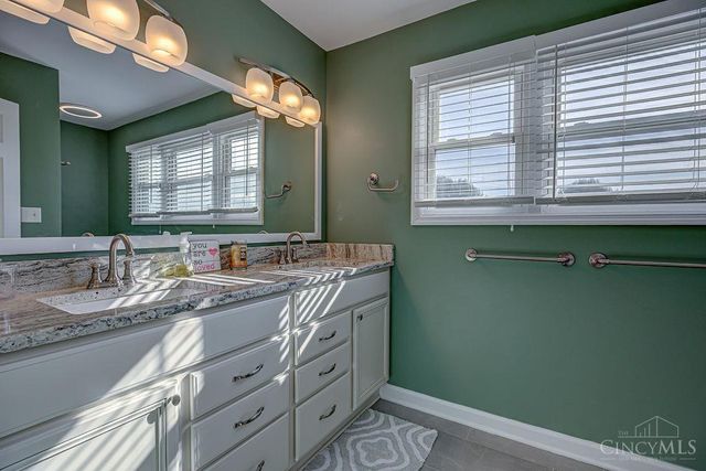 5 Shoal Meadows Court, Fairfield, OH 45014