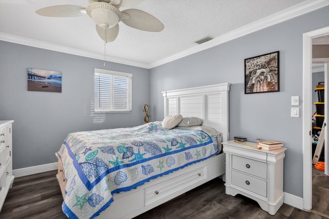 2010 SW 6th Avenue, Boynton Beach, FL 33426