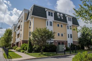 39 Fayette St 102, Quincy, MA 02171